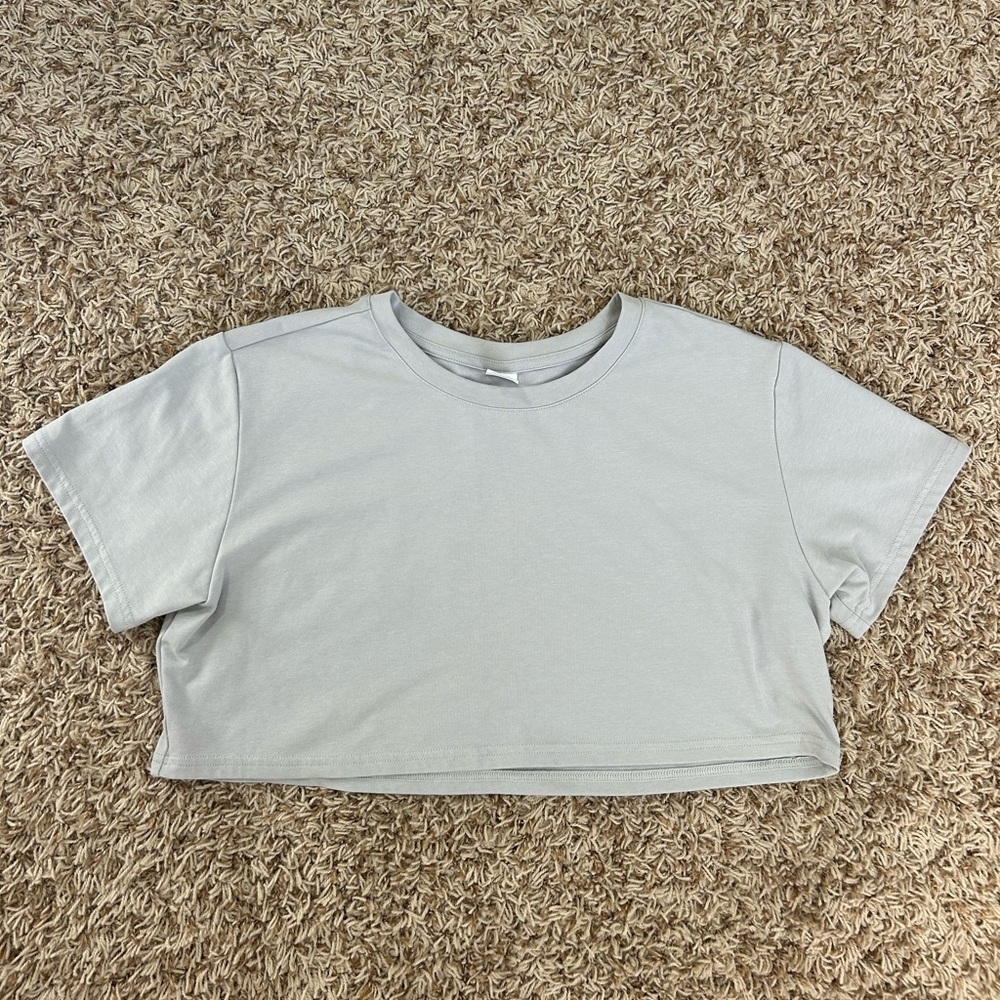 BYLT Basics Cropped Tee Size Small in Stone!